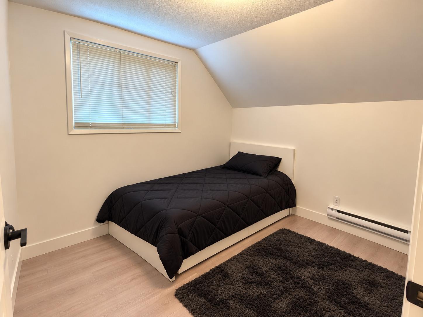 4009 204b Street Property Photo 6