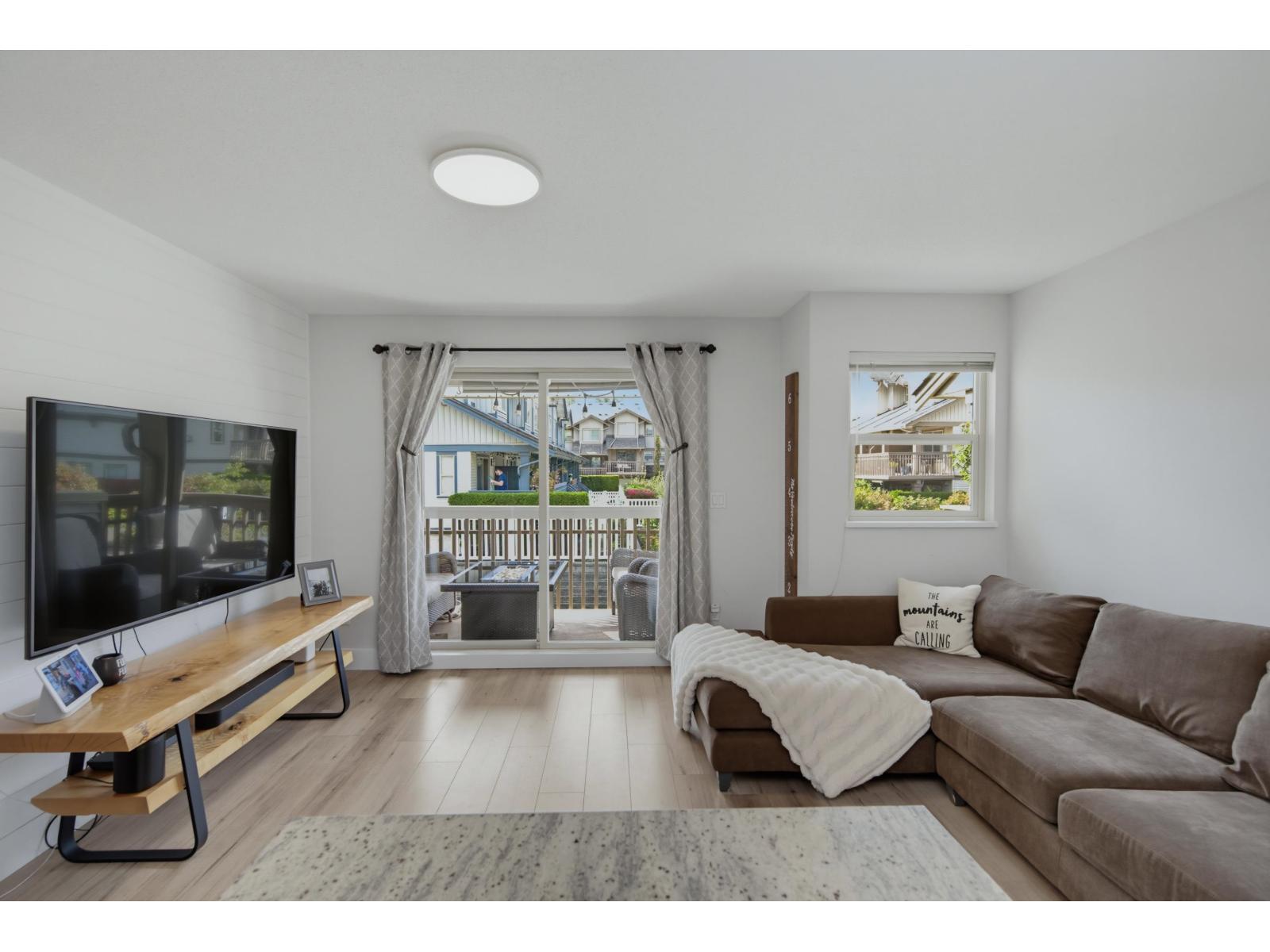 89 19250 65 Avenue Property Photo 7