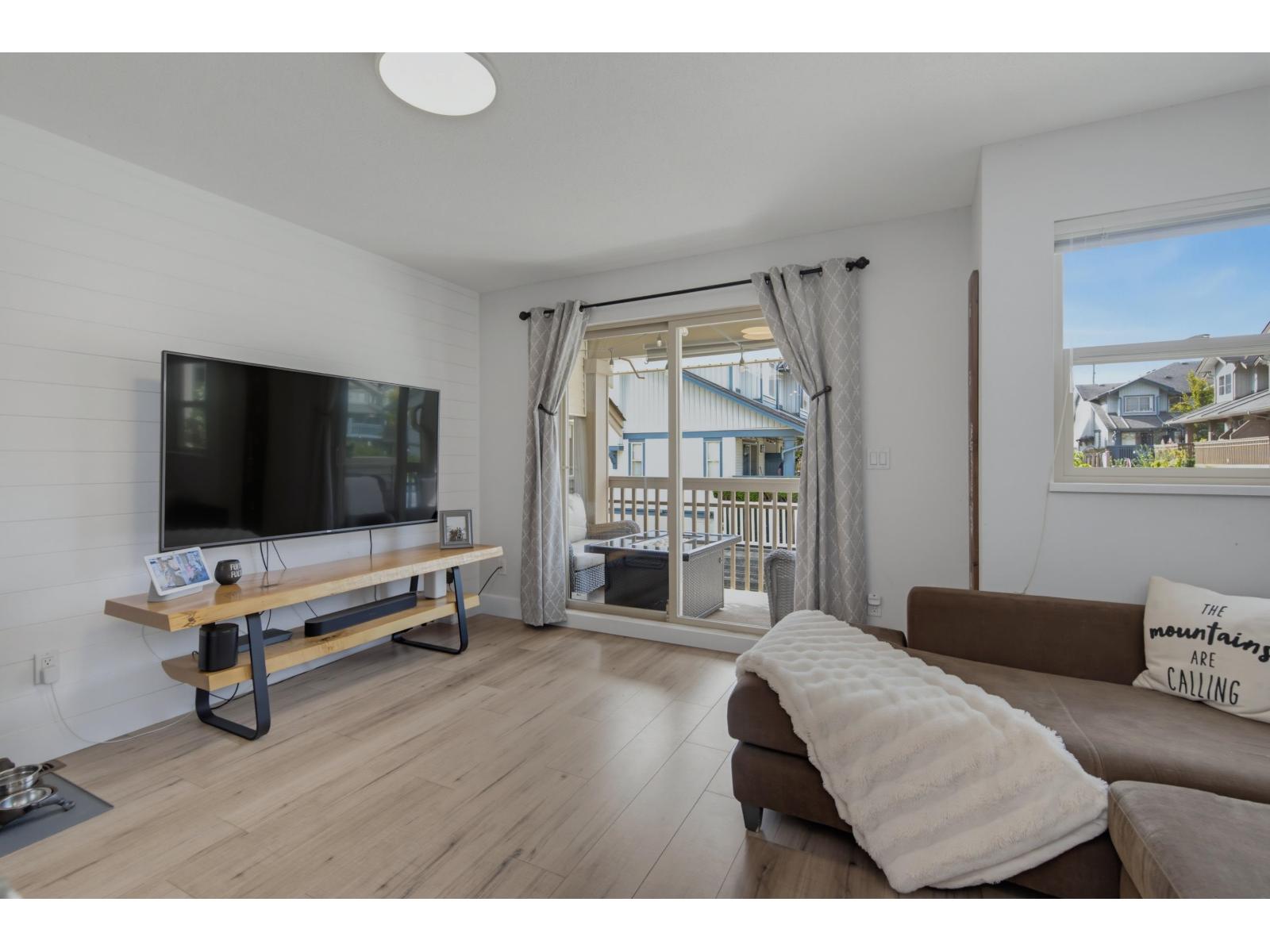 89 19250 65 Avenue Property Photo 8