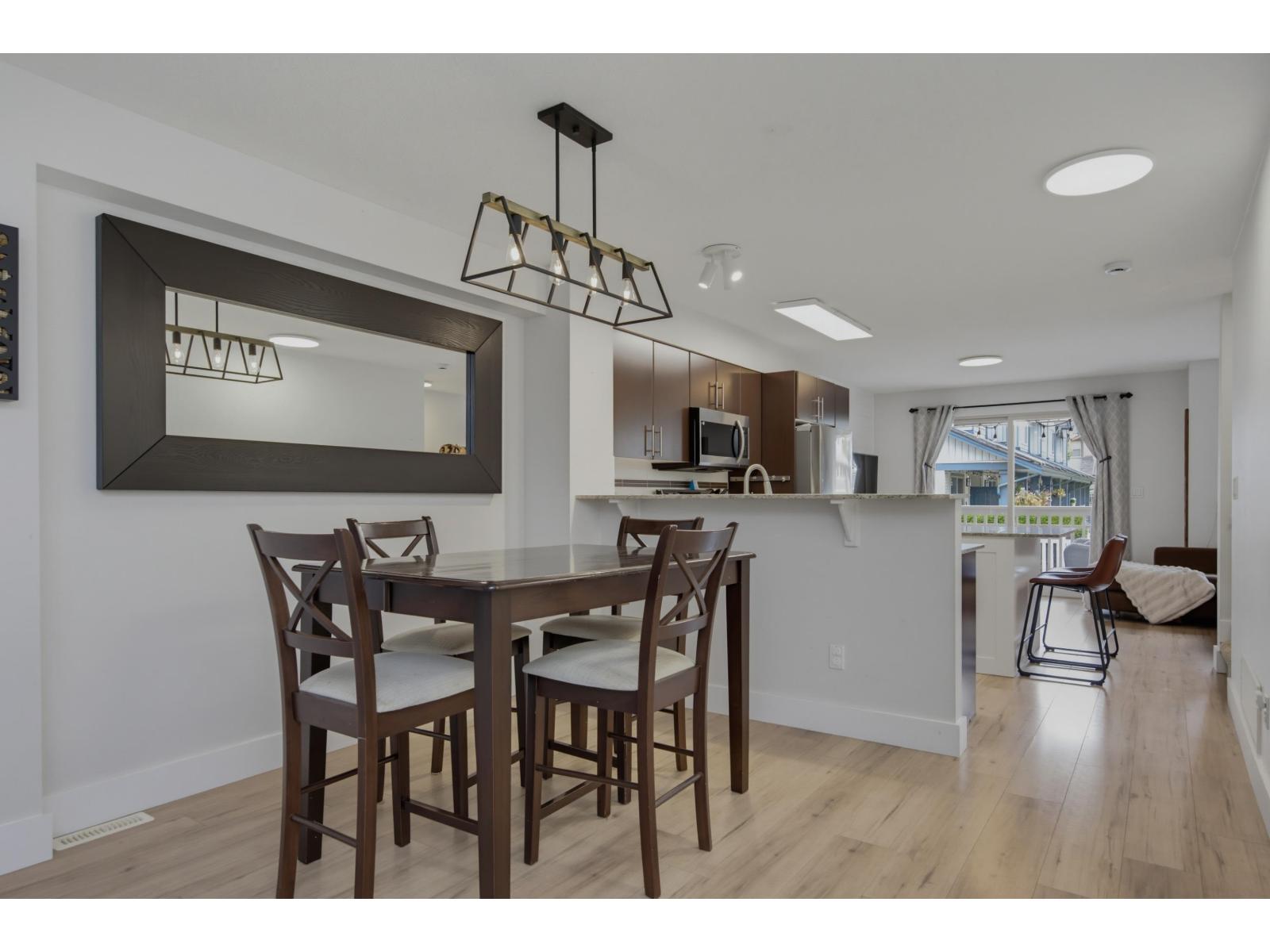 89 19250 65 Avenue Property Photo 13