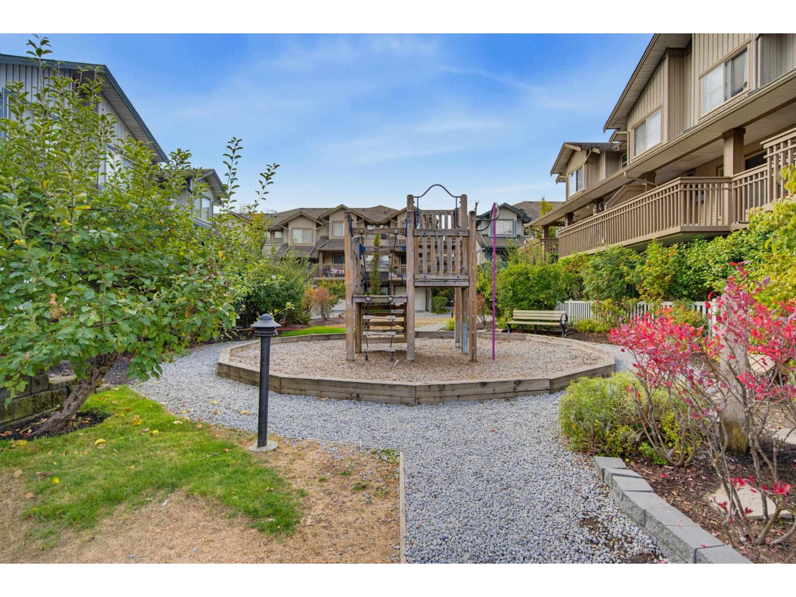 89 19250 65 Avenue Property Photo 33