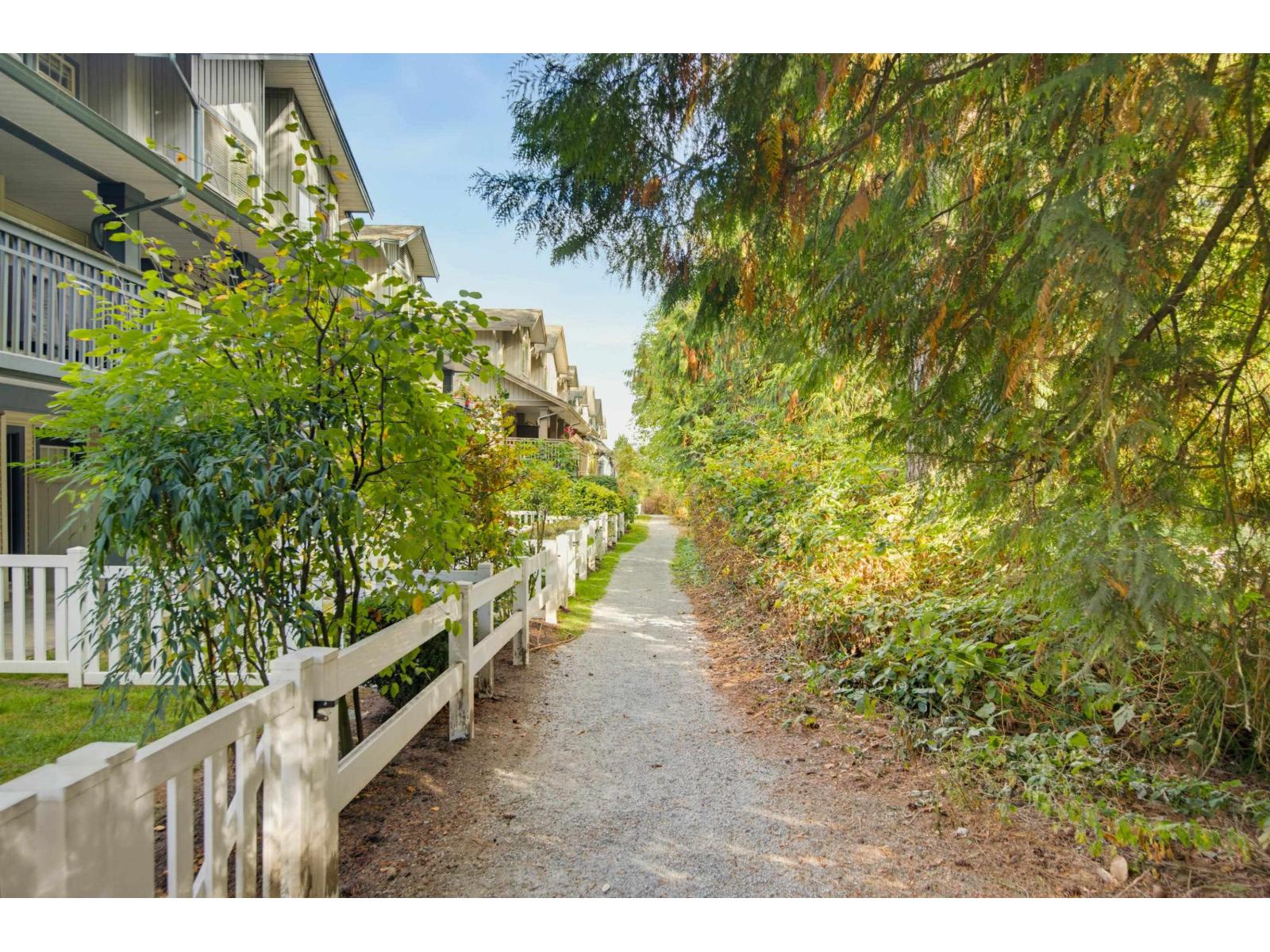 89 19250 65 Avenue Property Photo 35