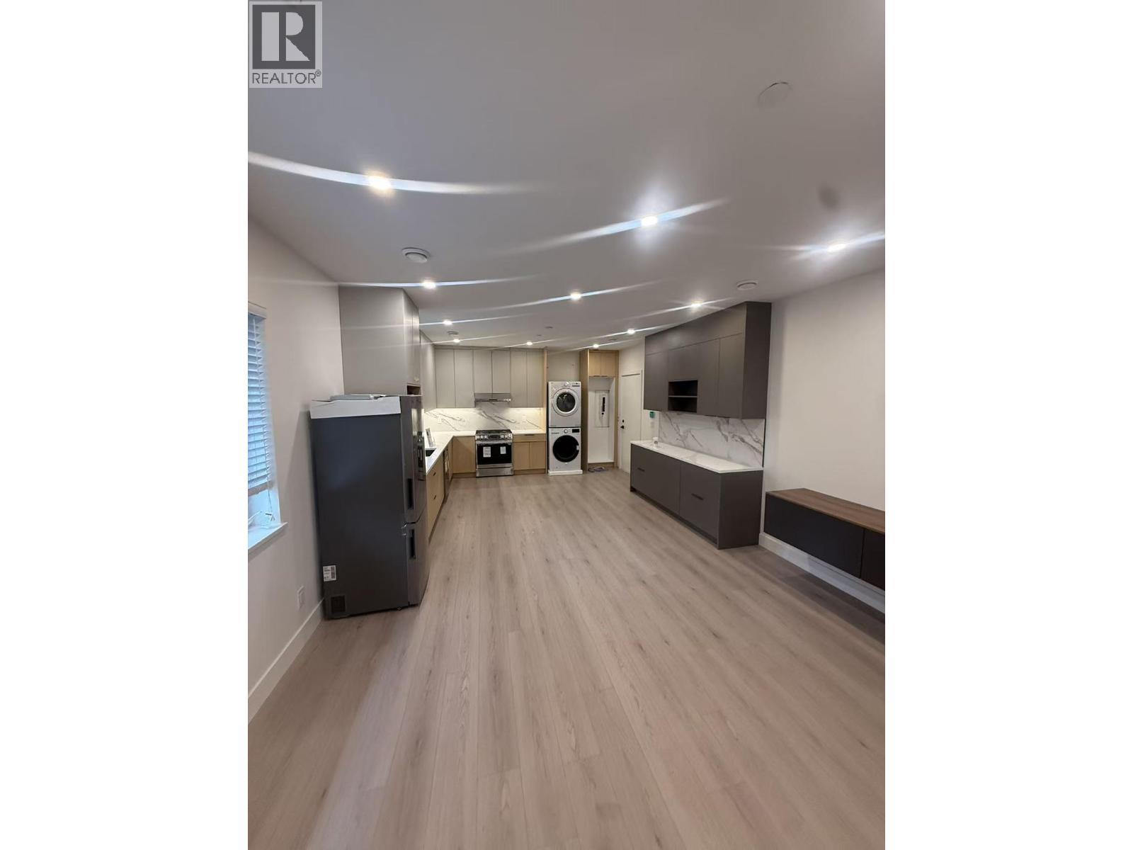 4636 Knight Street Property Photo 2