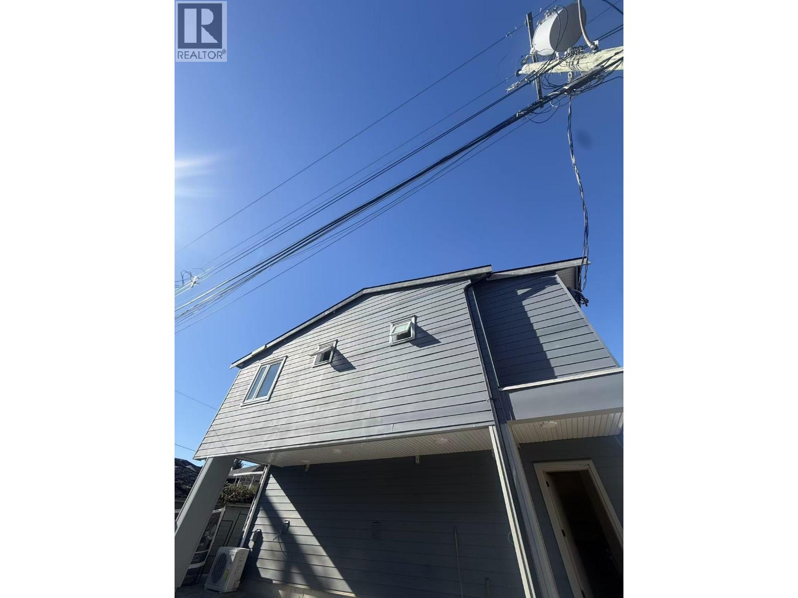 4636 Knight Street Property Photo 4