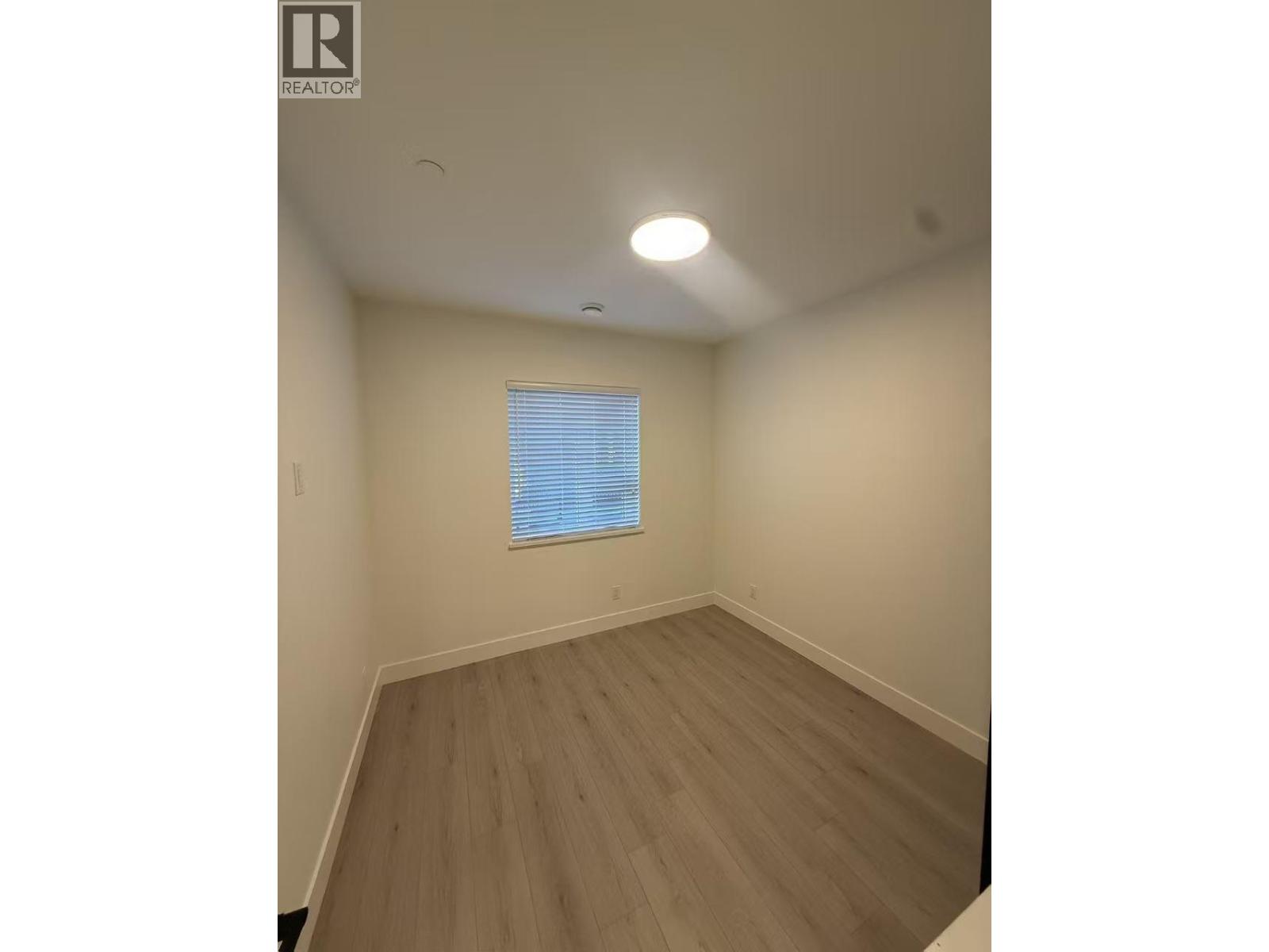 4636 Knight Street Property Photo 9