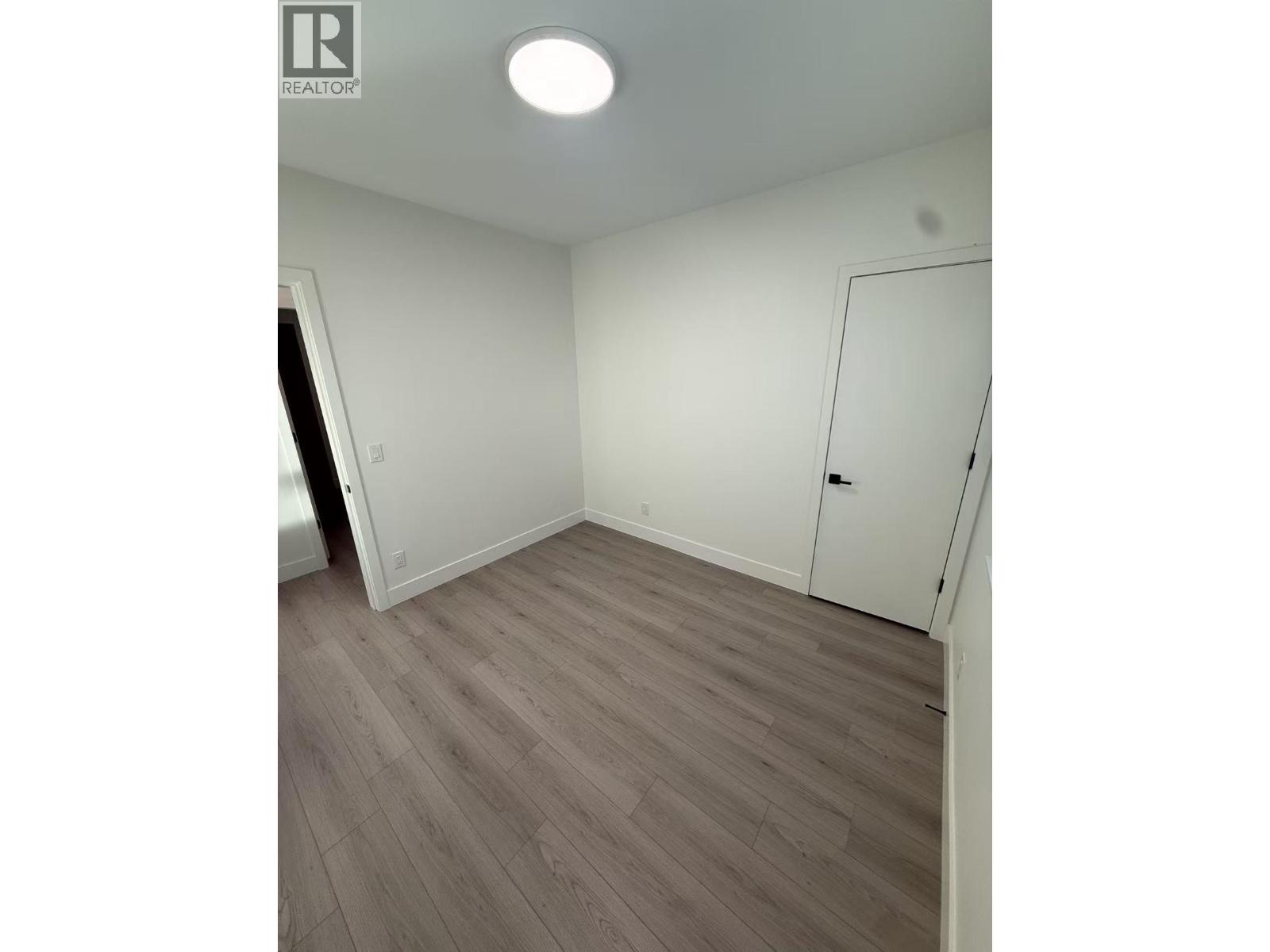 4636 Knight Street Property Photo 10