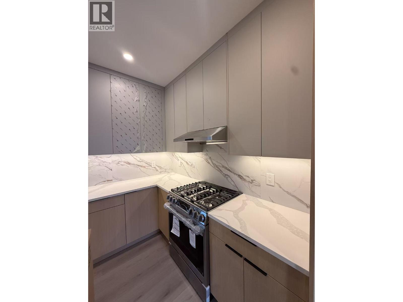 4636 Knight Street Property Photo 14