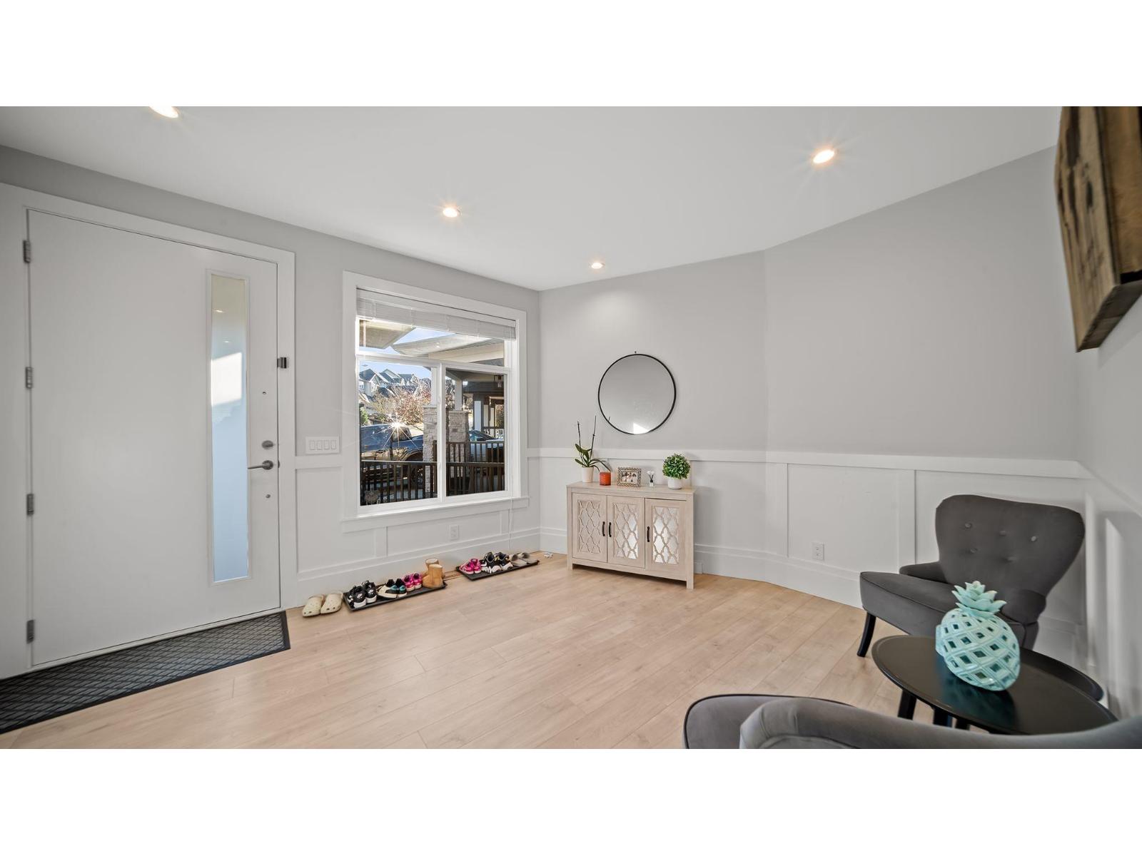 14551 61 Avenue Property Photo 2