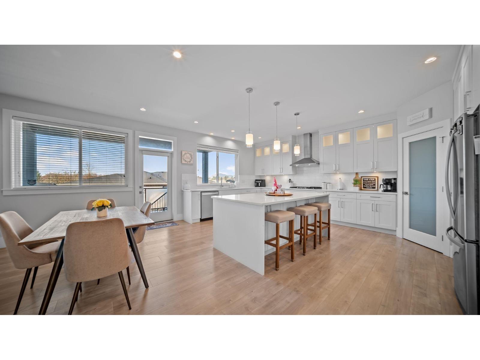 14551 61 Avenue Property Photo 3