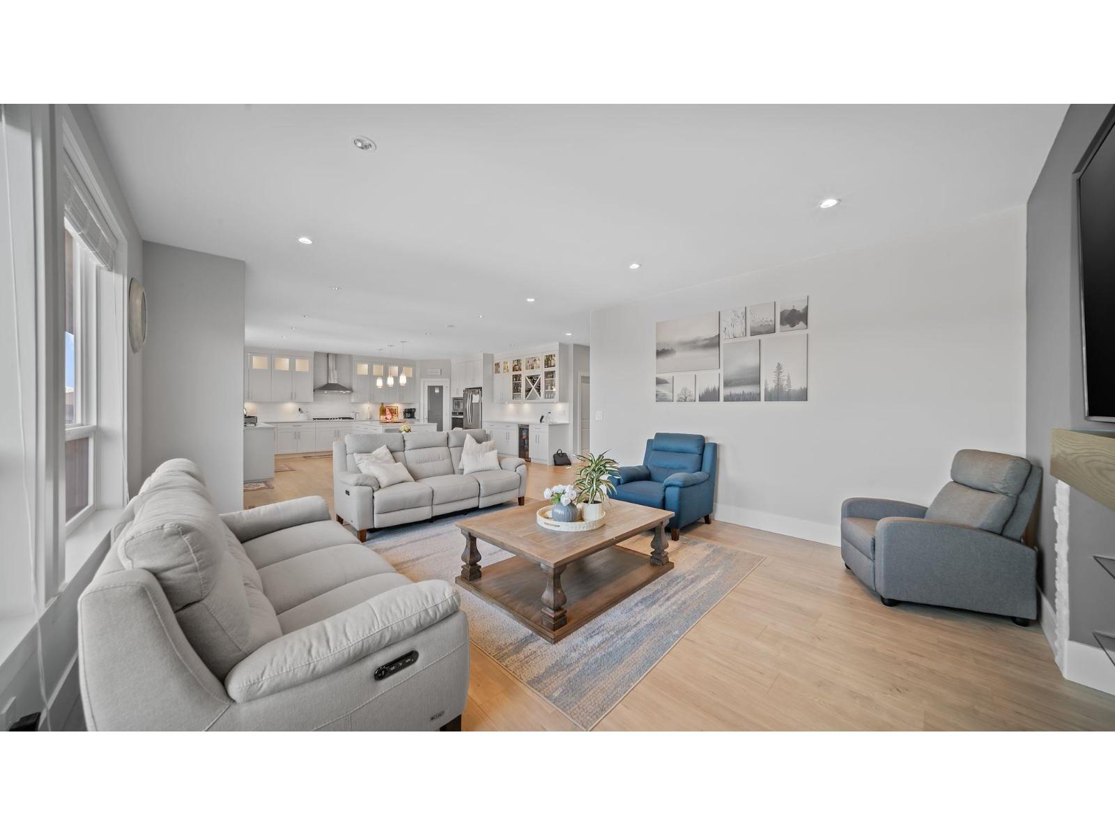 14551 61 Avenue Property Photo 11