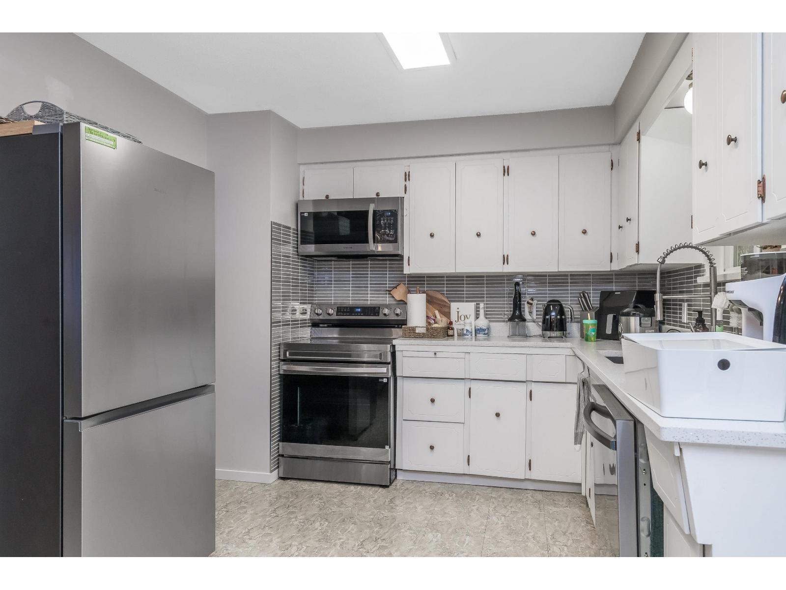 26978 28b Avenue Property Photo 16
