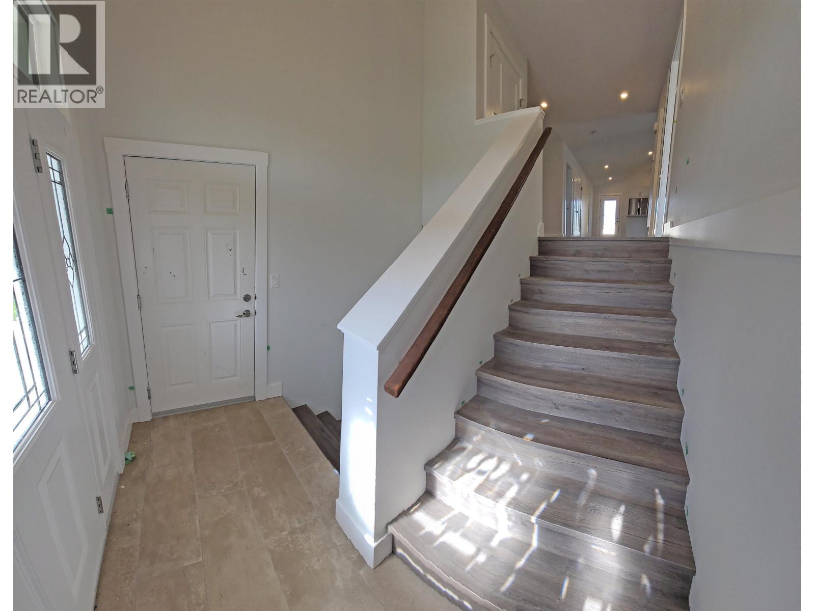 8420 88 Avenue Property Photo 3