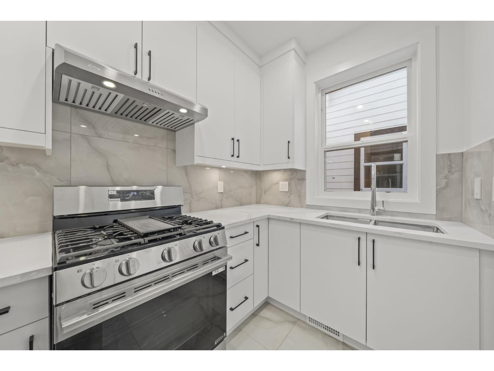 11361 88 Avenue Property Photo 15