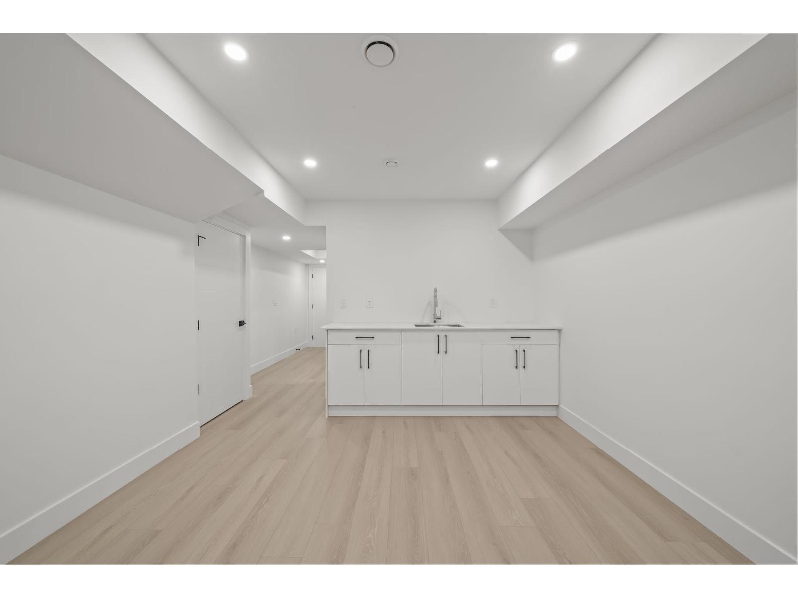 11361 88 Avenue Property Photo 30