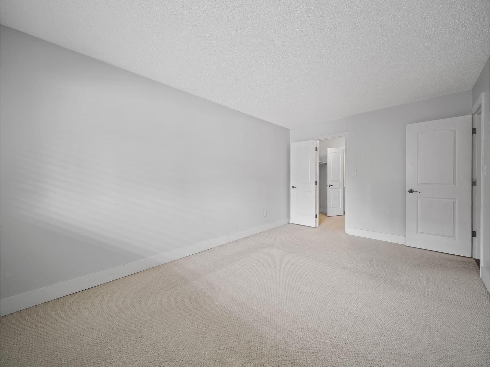318 1561 Vidal Street Property Photo 7