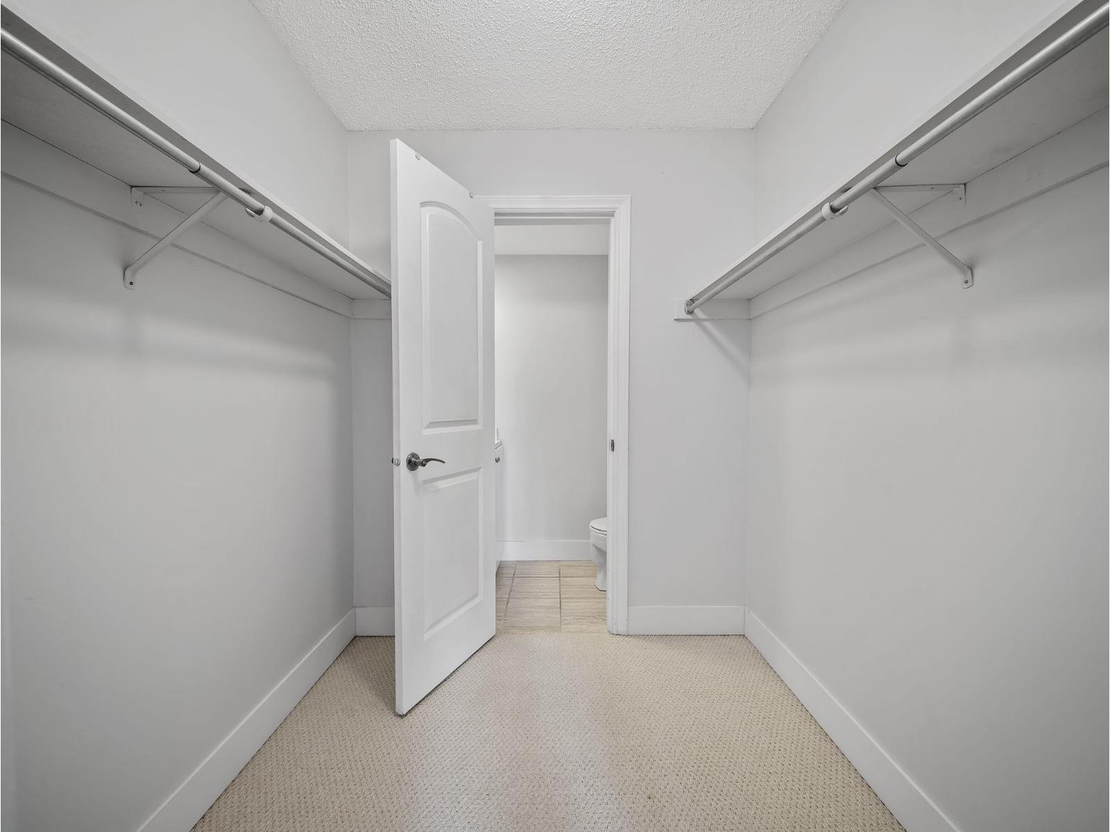 318 1561 Vidal Street Property Photo 8