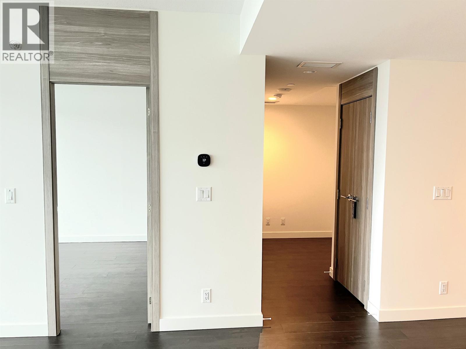 4308 4880 Lougheed Highway Property Photo 11
