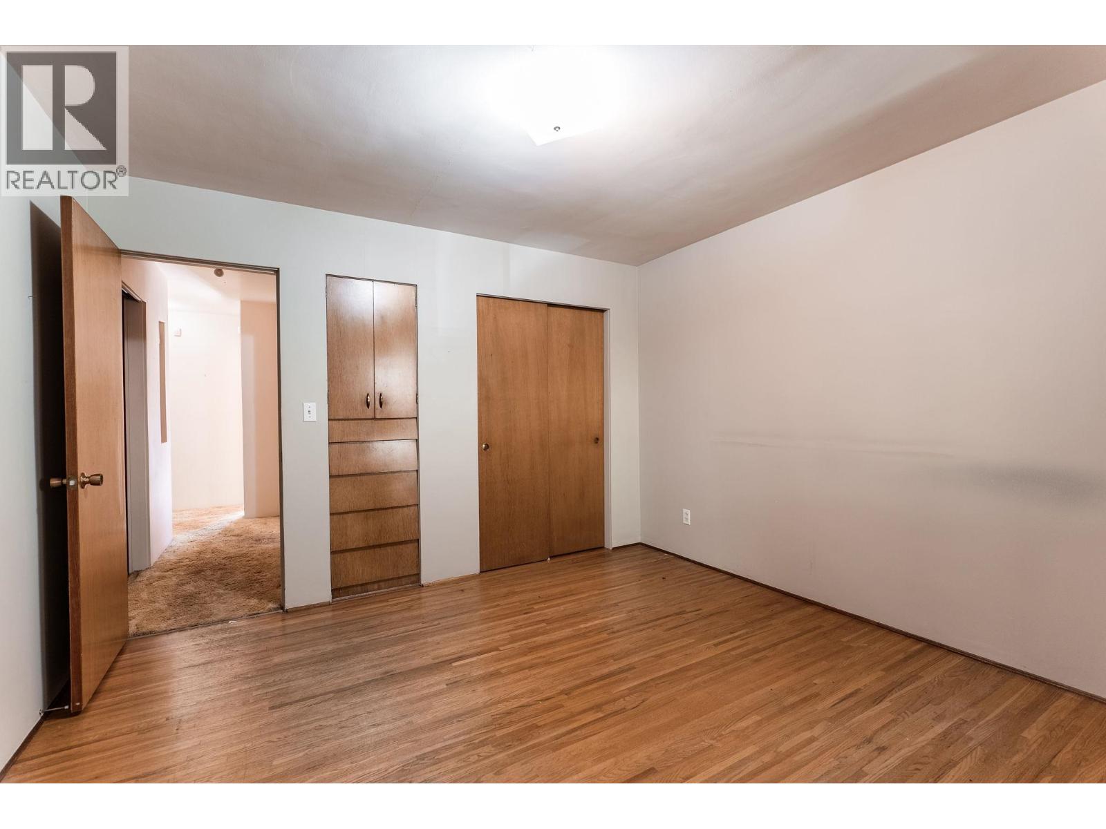 2878 W 14th Avenue Property Photo 14