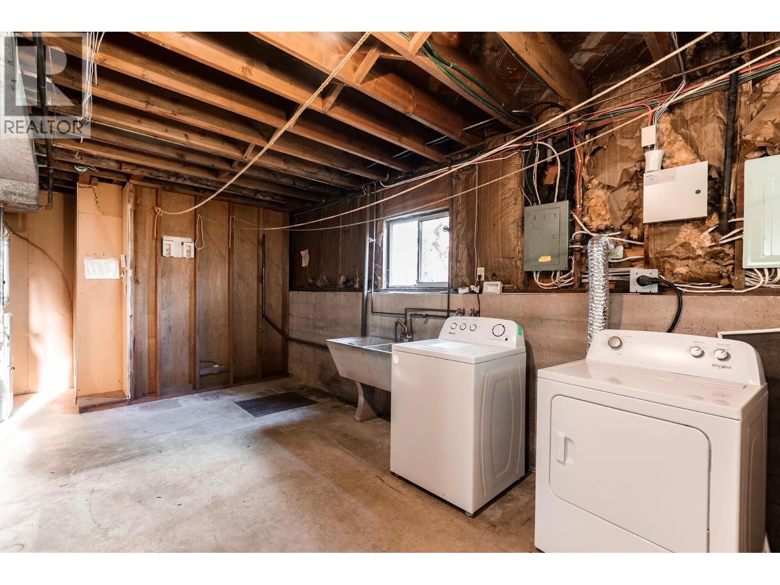 2878 W 14th Avenue Property Photo 28
