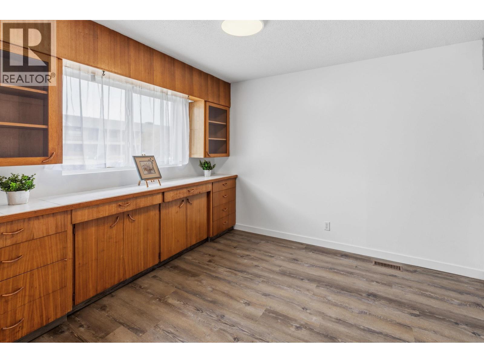 1662-1668 Johnson Street Property Photo 5