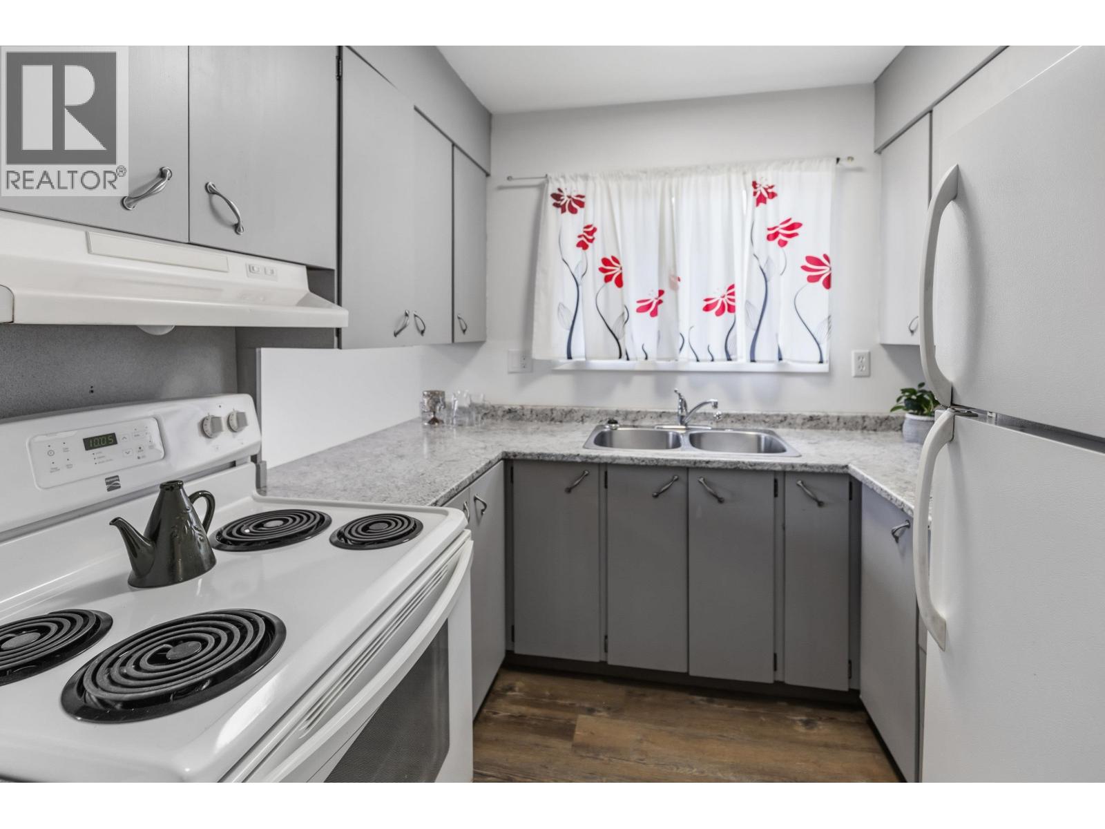 1662-1668 Johnson Street Property Photo 7