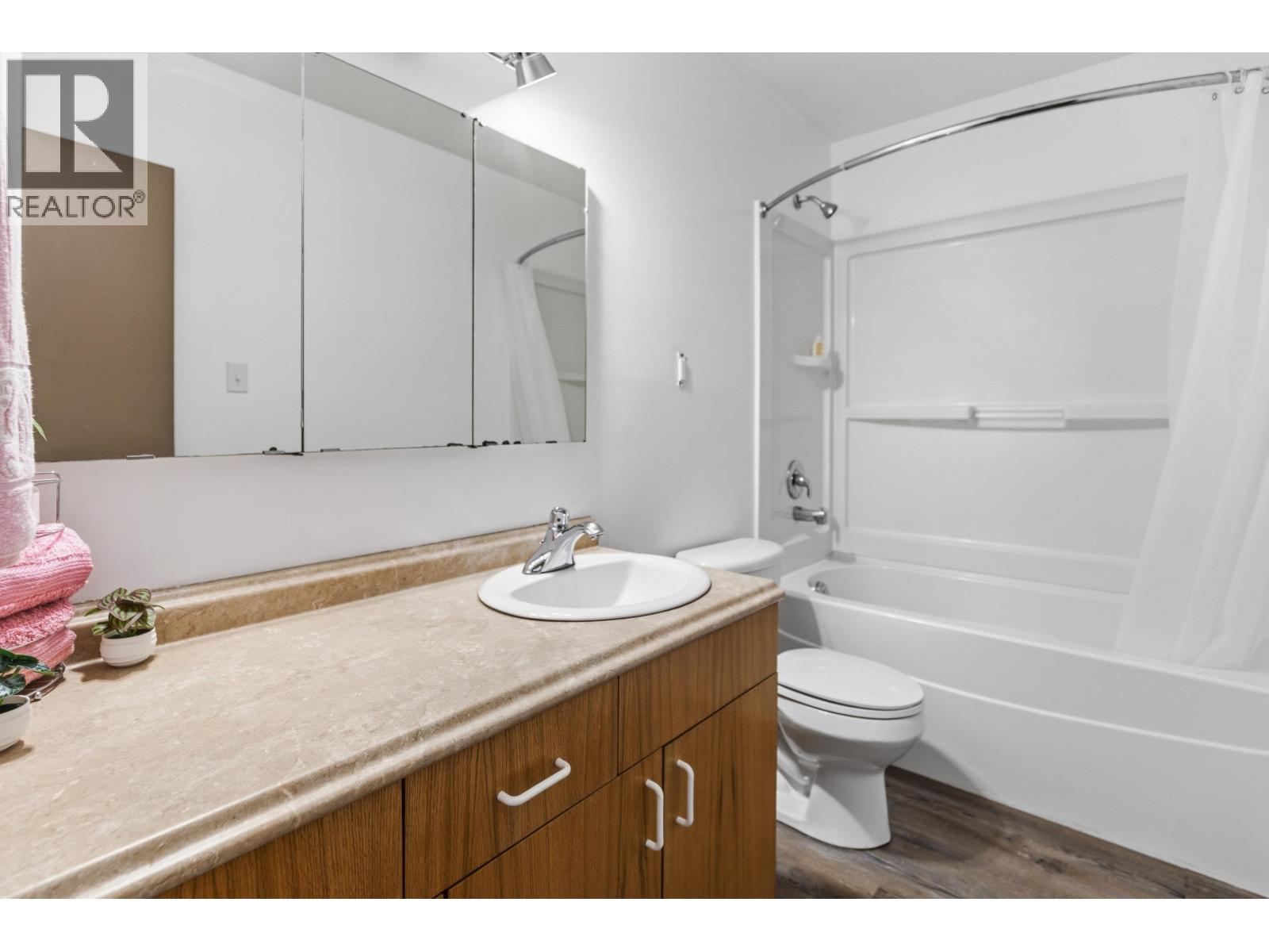 1662-1668 Johnson Street Property Photo 9