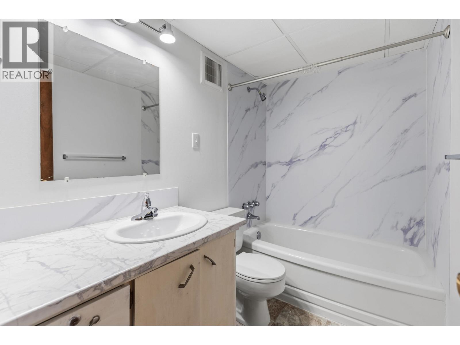 1662-1668 Johnson Street Property Photo 17