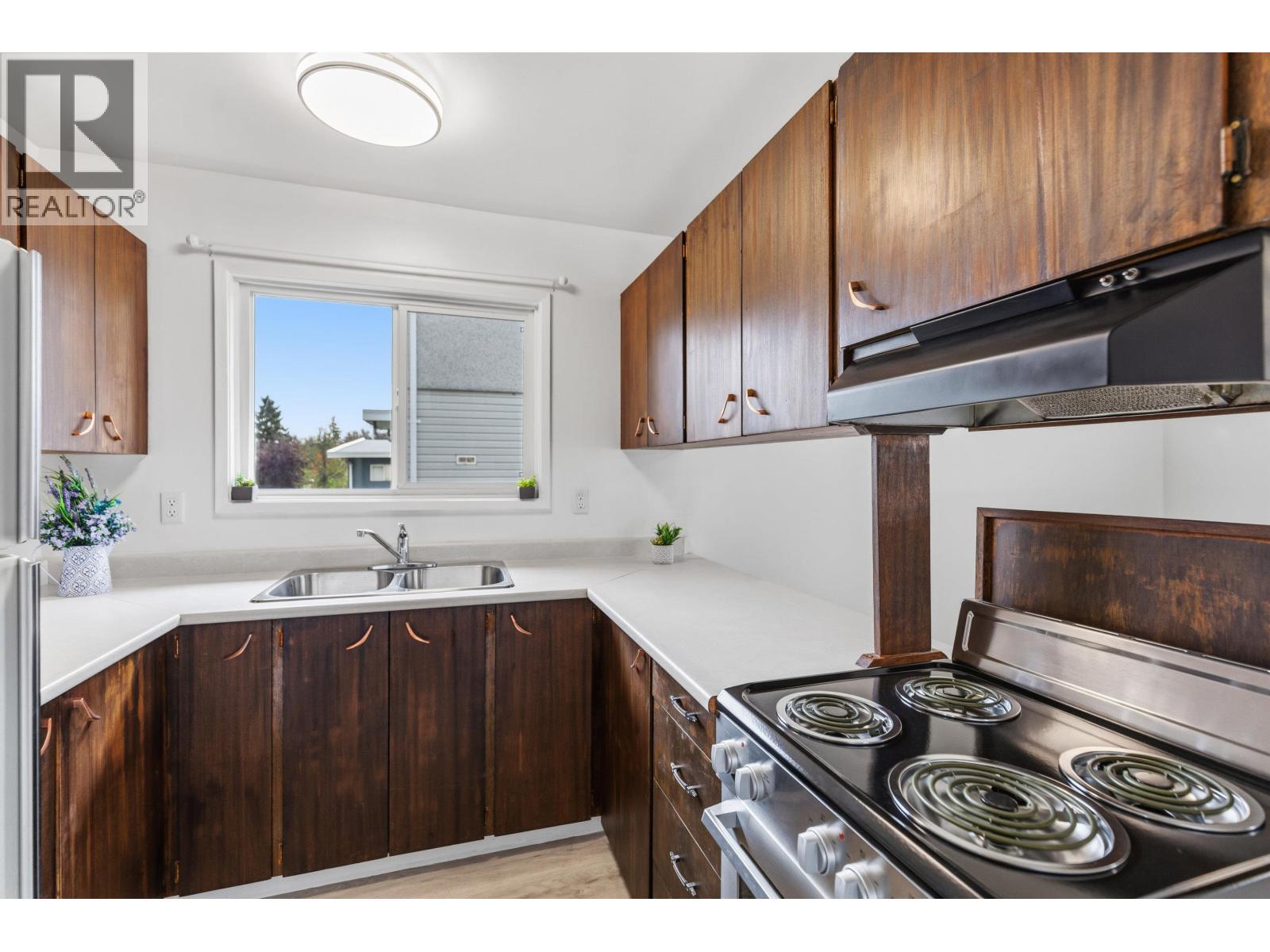 1662-1668 Johnson Street Property Photo 20