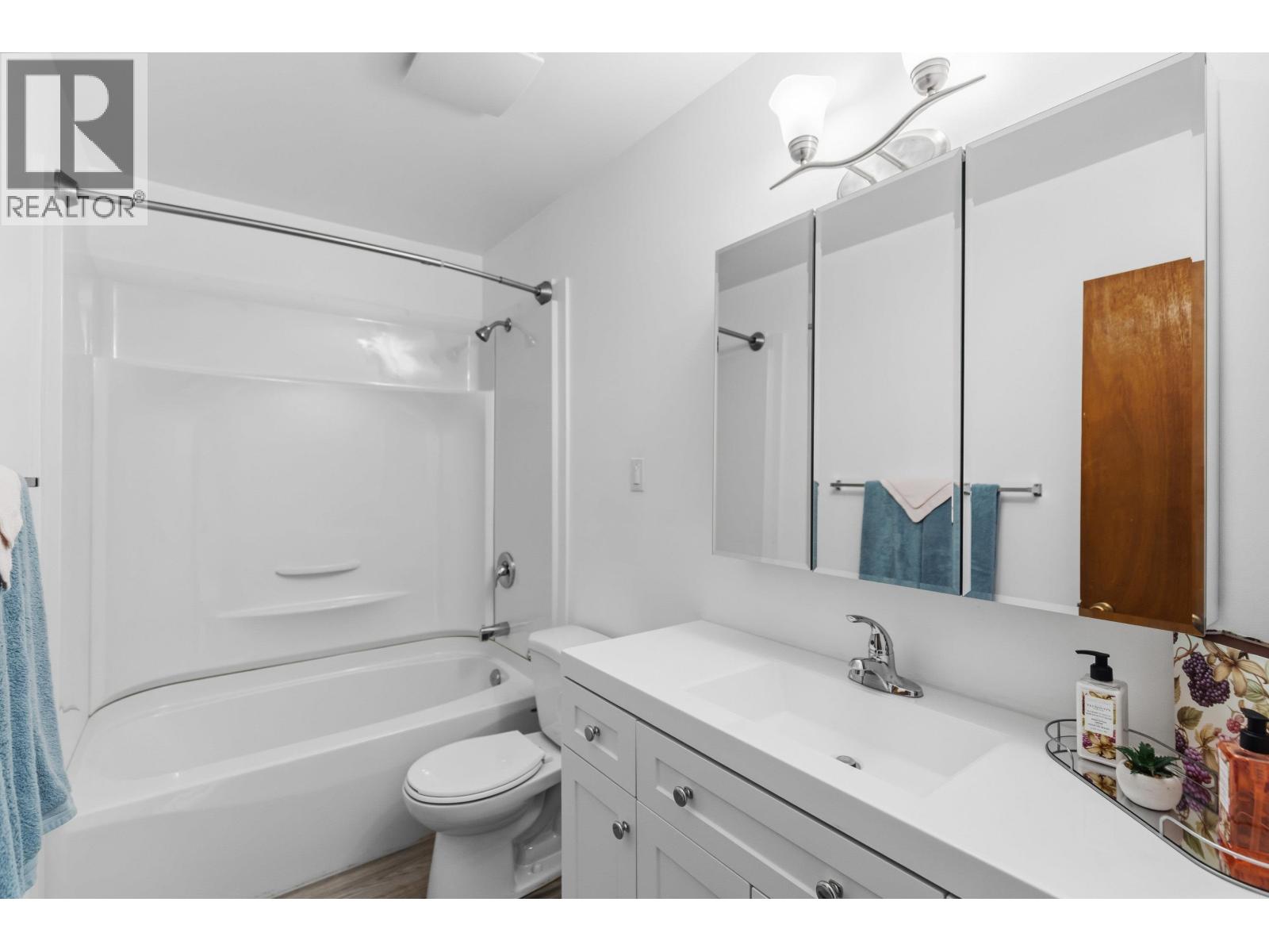 1662-1668 Johnson Street Property Photo 27