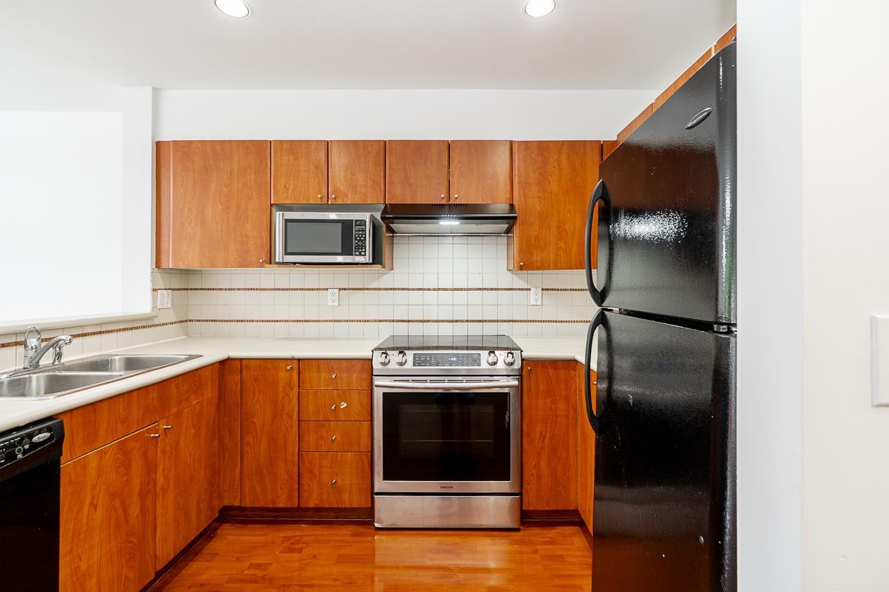 25 20875 88 Avenue Property Photo 7