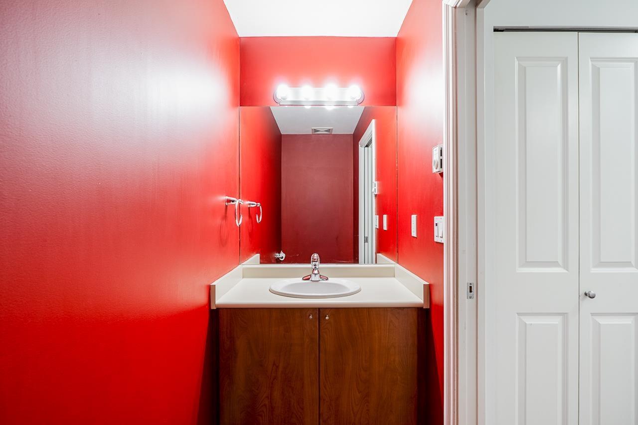 25 20875 88 Avenue Property Photo 11