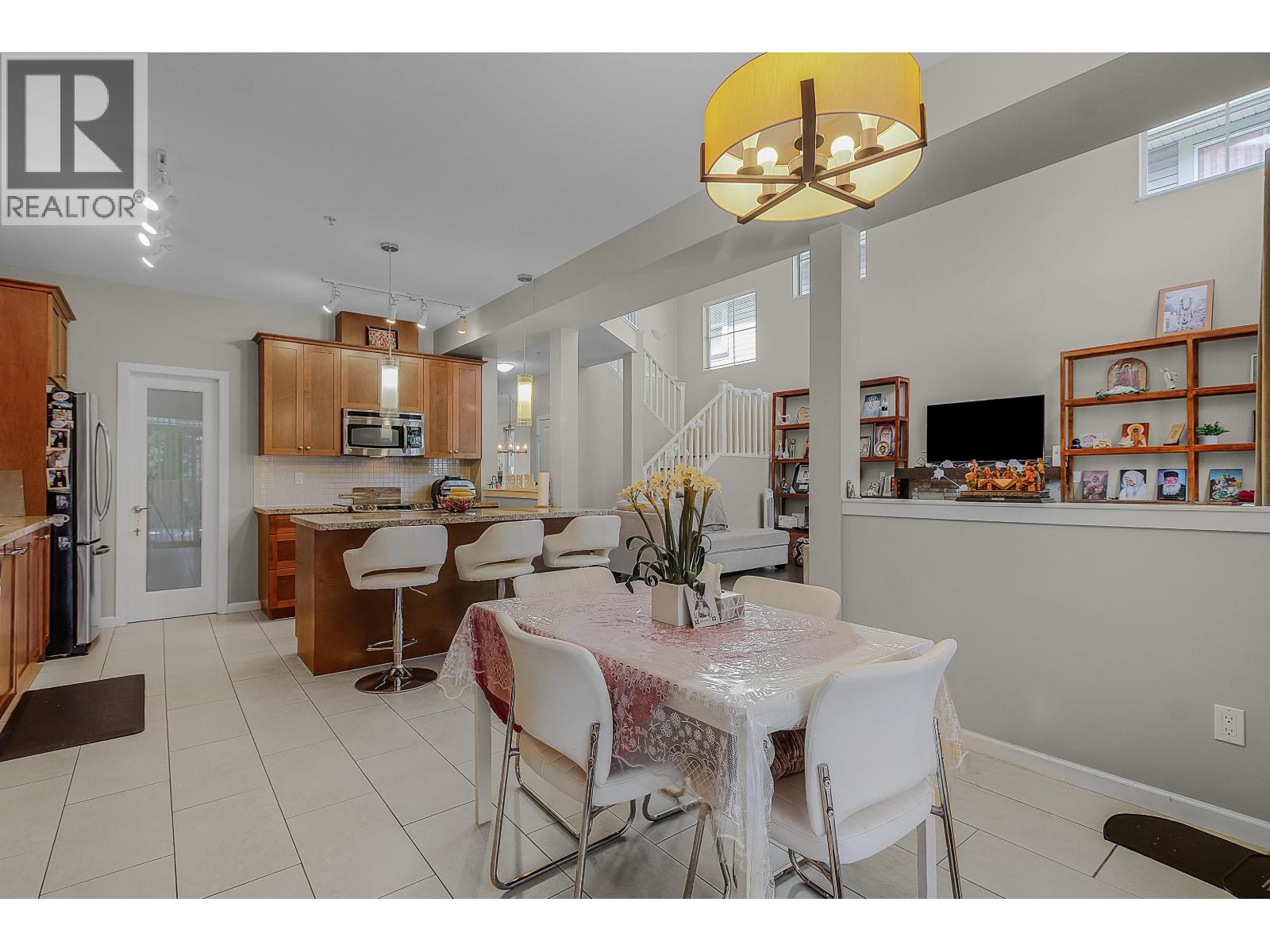 10122 241a Street Property Photo 1