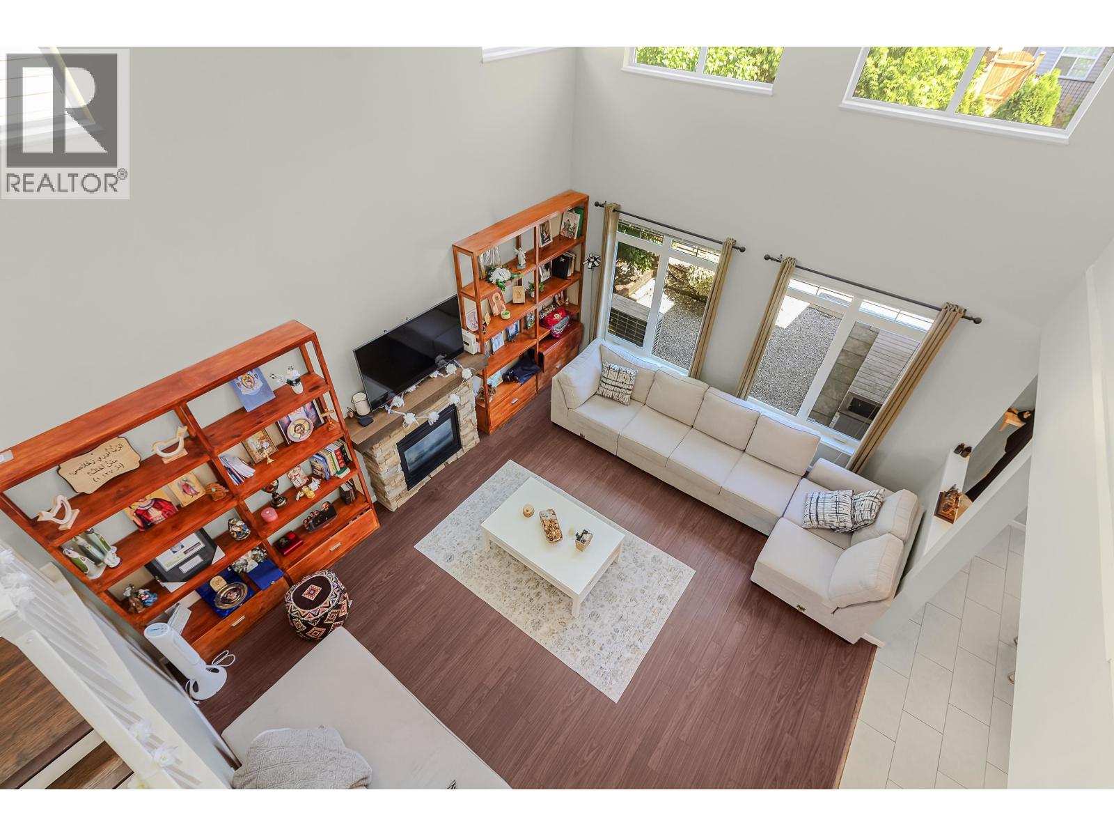 10122 241a Street Property Photo 10