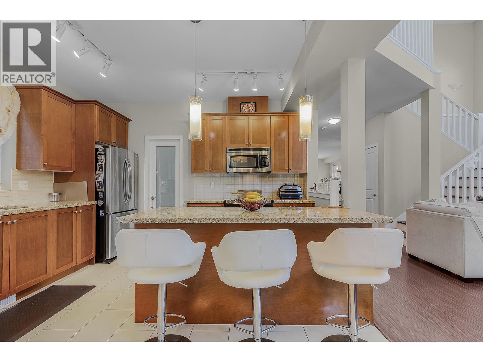10122 241a Street Property Photo 16