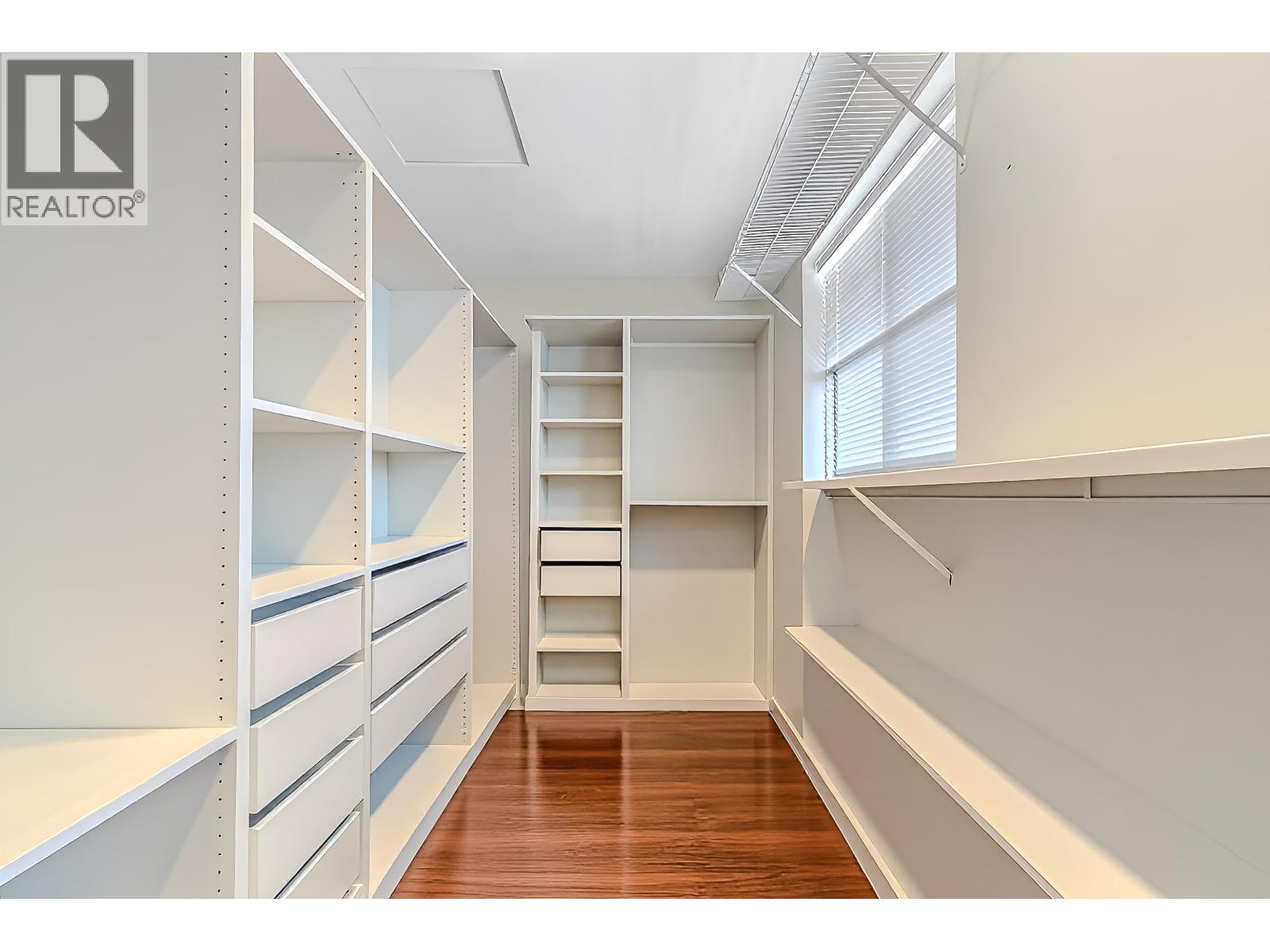 10122 241a Street Property Photo 24