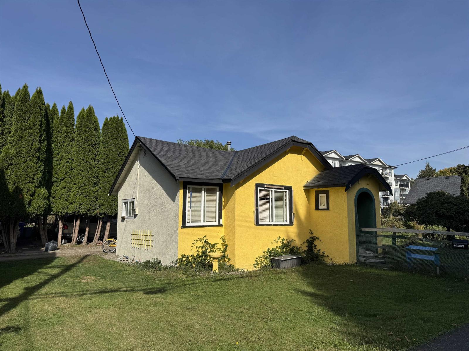 46055 Cleveland Avenue Property Photo 1