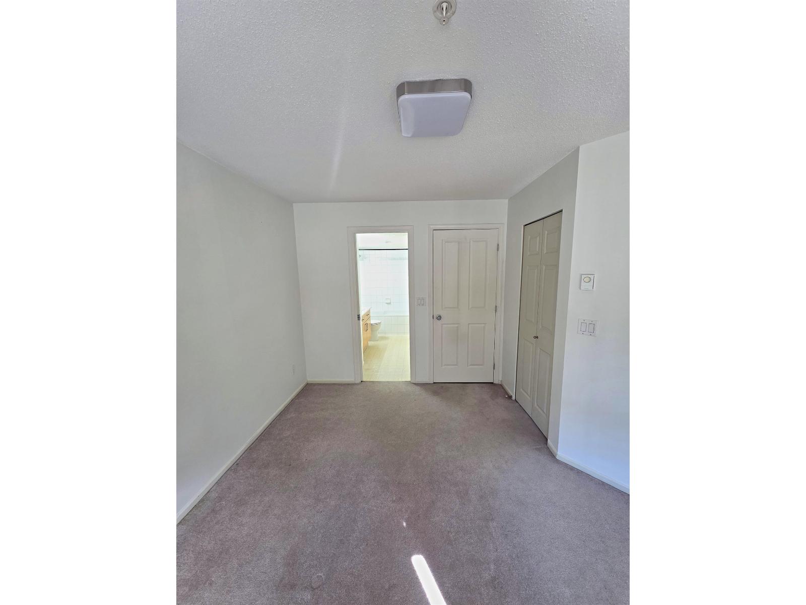 113 19750 64th Avenue Property Photo 7