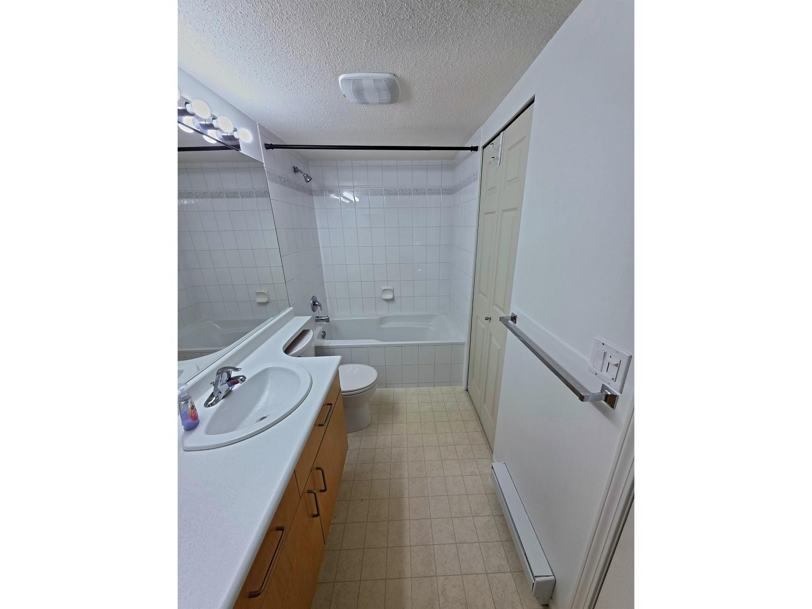 113 19750 64th Avenue Property Photo 8