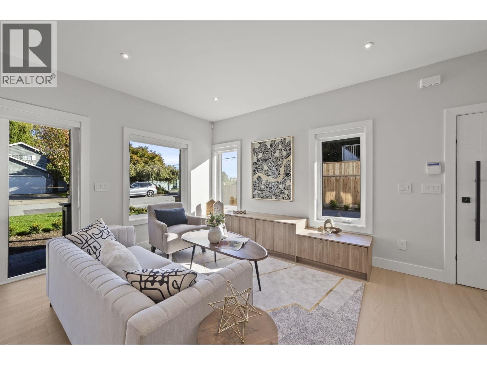 1 10931 Southport Road Property Photo 4