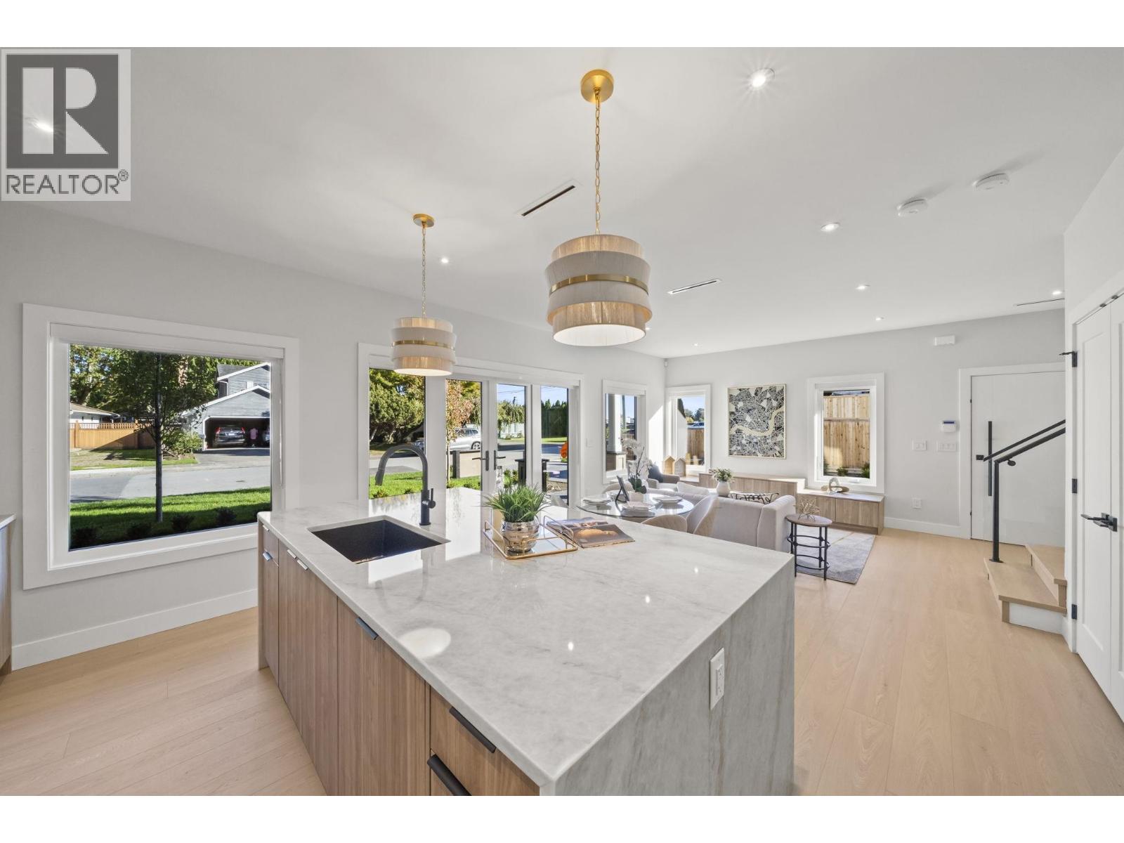 1 10931 Southport Road Property Photo 16