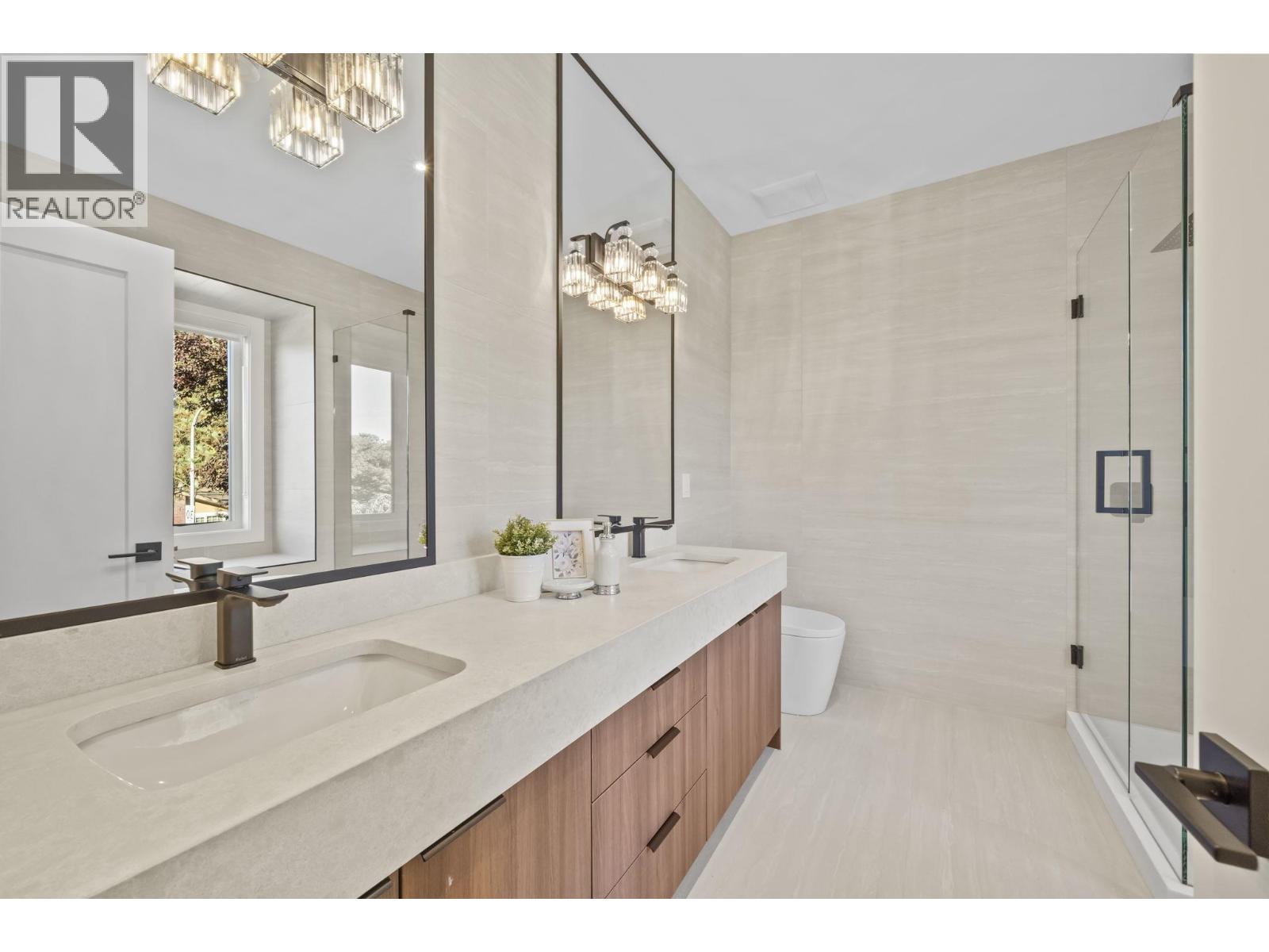 1 10931 Southport Road Property Photo 24