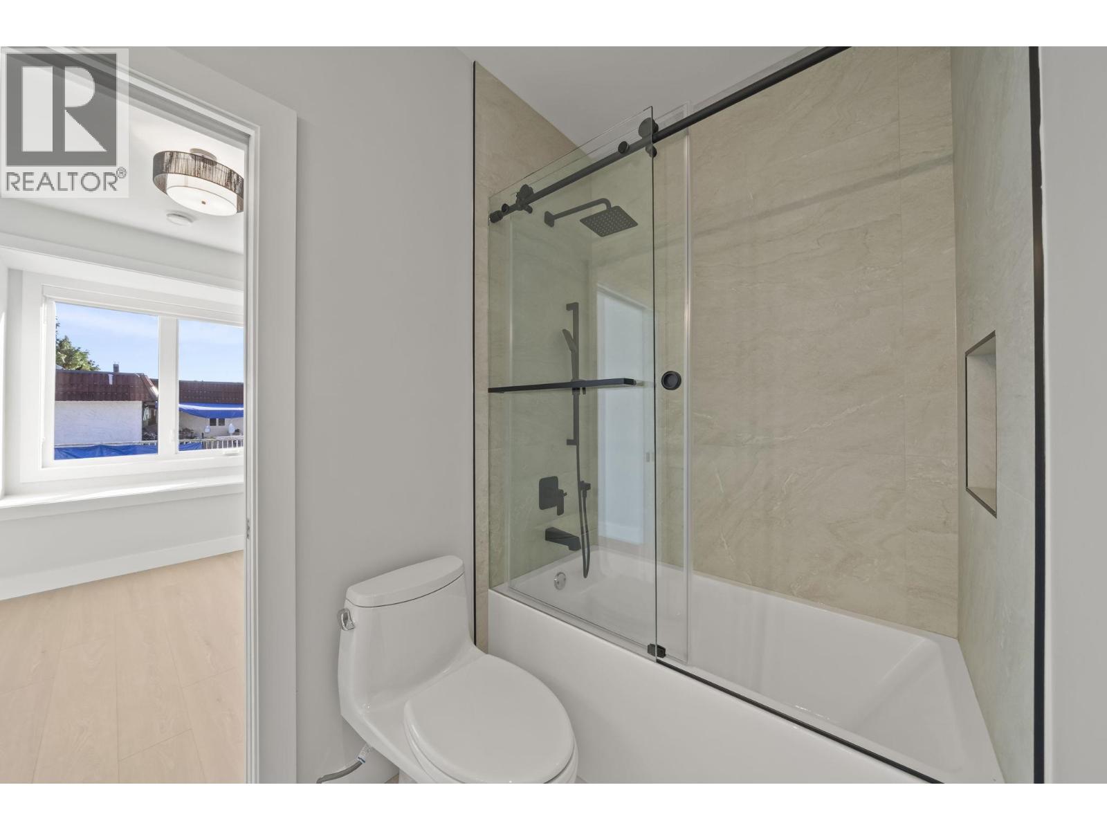 1 10931 Southport Road Property Photo 30