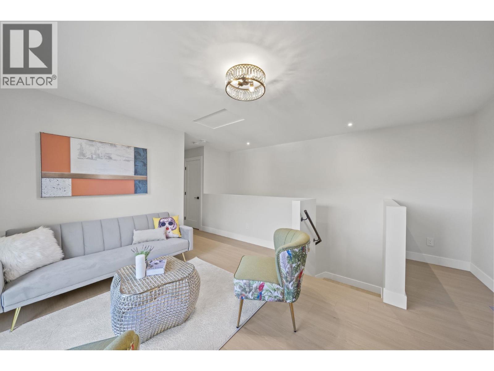 1 10931 Southport Road Property Photo 32