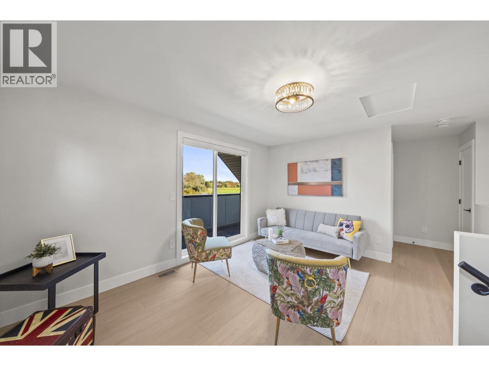 1 10931 Southport Road Property Photo 35