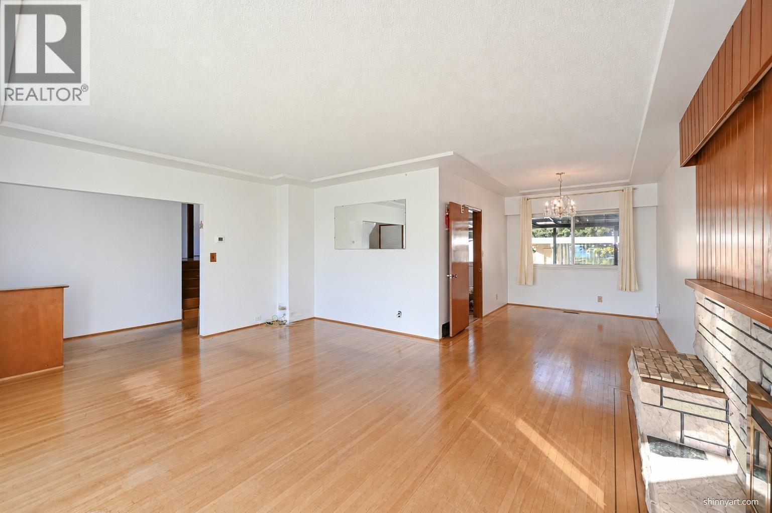 9645 David Drive Property Photo 7