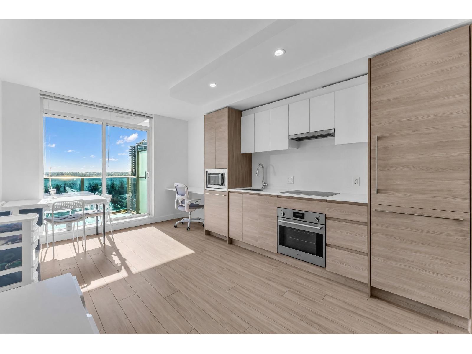 1401 13615 Fraser Highway Property Photo 11