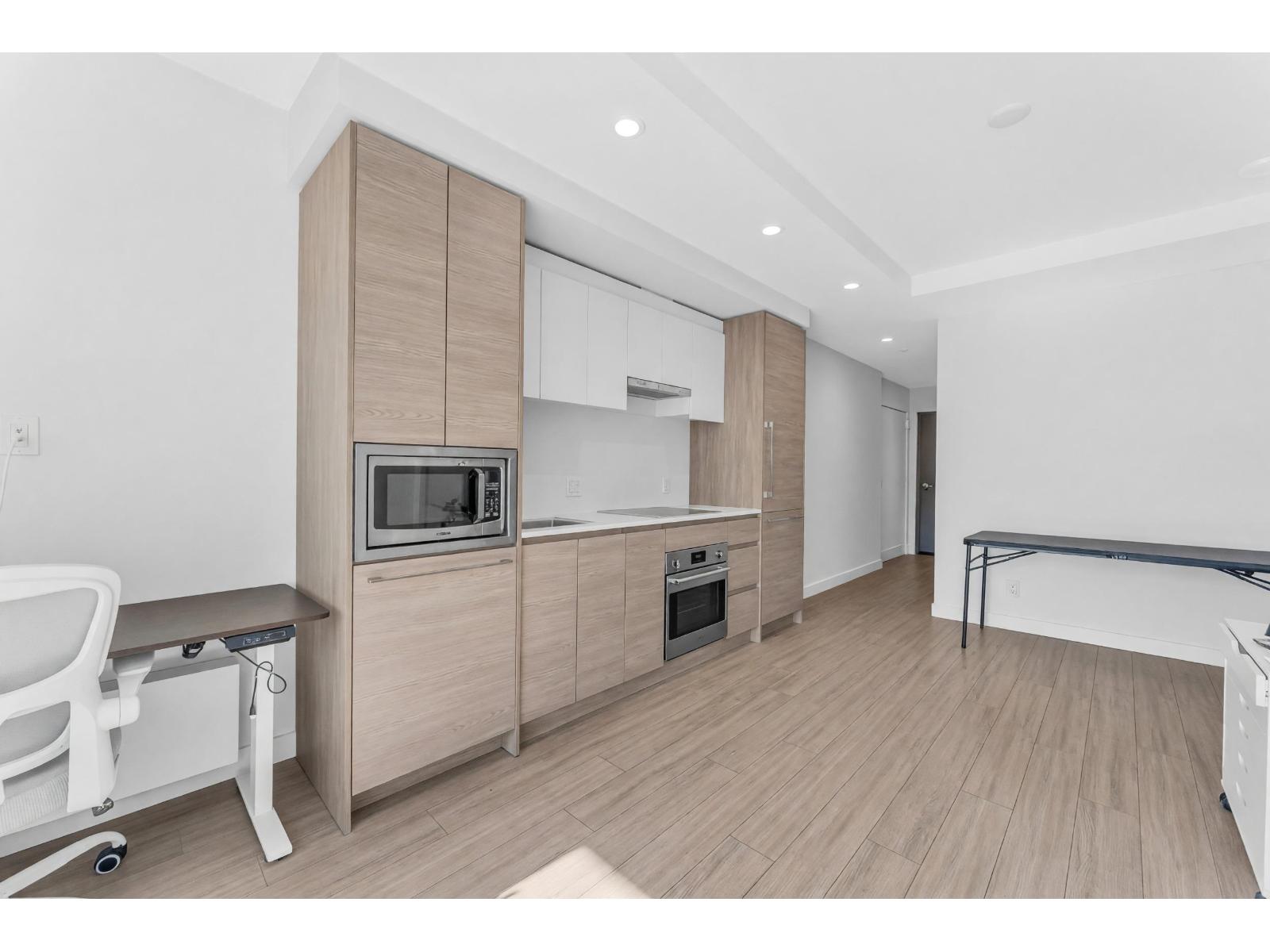 1401 13615 Fraser Highway Property Photo 12
