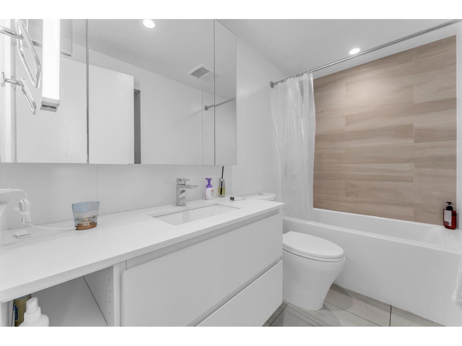 1401 13615 Fraser Highway Property Photo 21