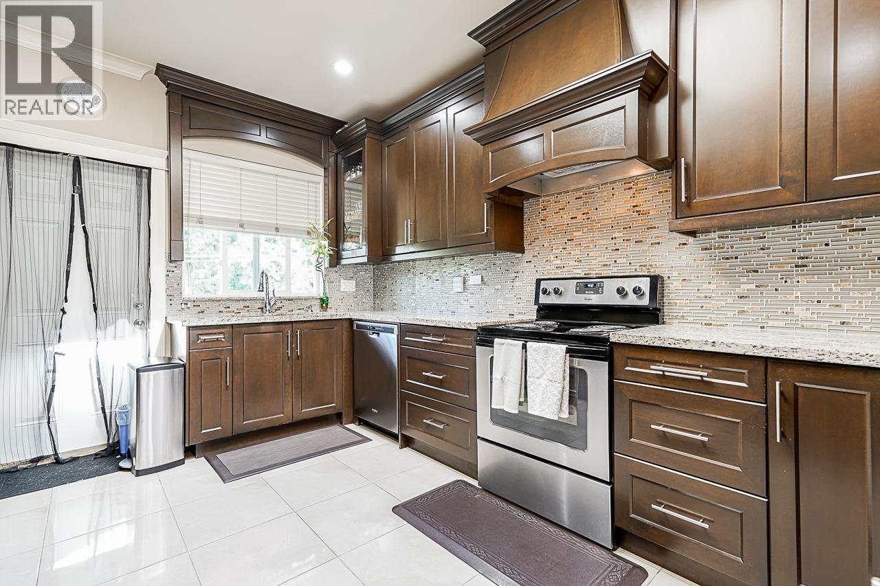 2708 Boundary Road Property Photo 9