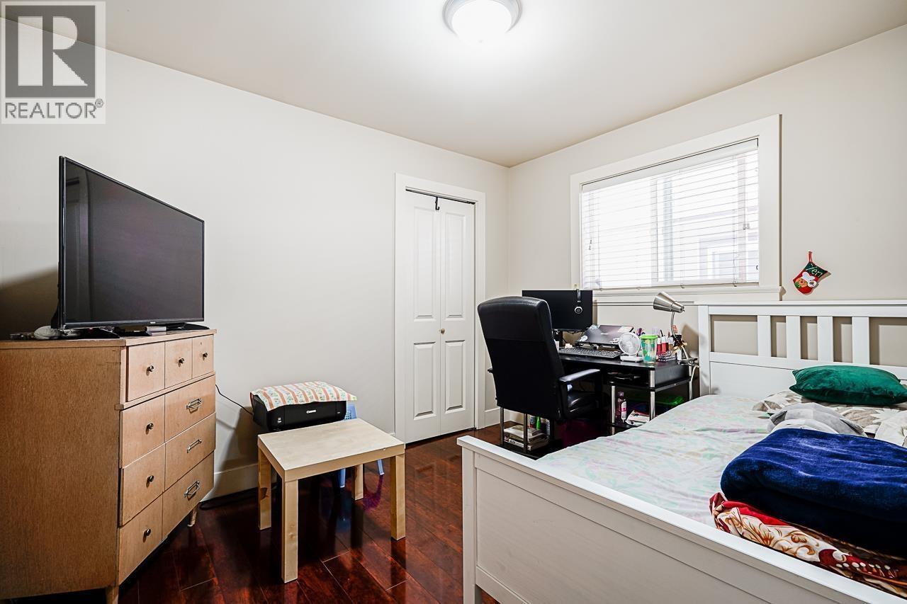 2708 Boundary Road Property Photo 17